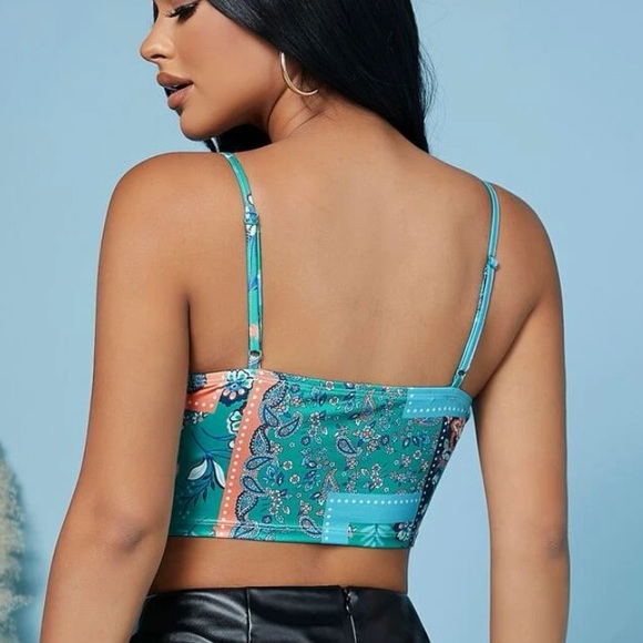 Top - Picture 2 of 2